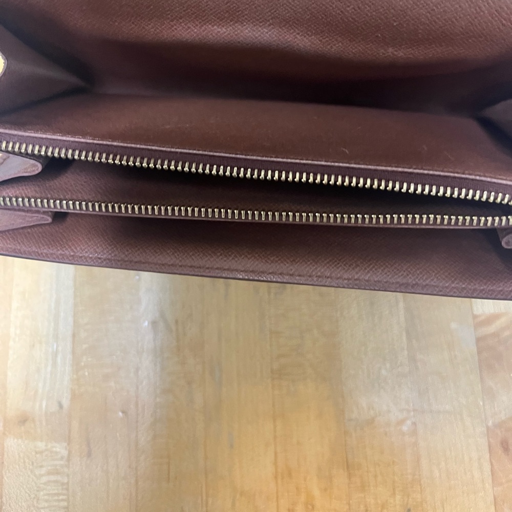 Authentic Sarah Louis Vuitton wallet